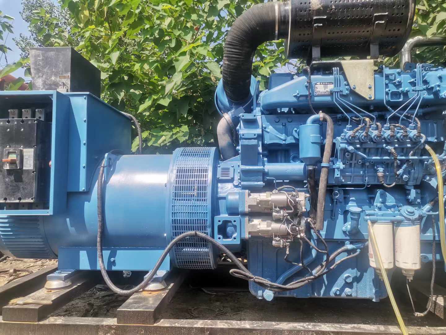 蒙山详细说明降低 800kW 柴油发电机输出电流波动的方法